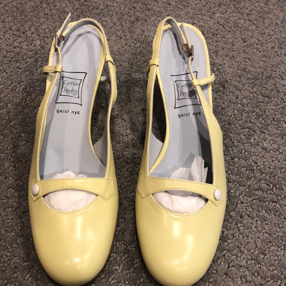 Cynthia Rowley Mary Jane 2’ heels - Size 9